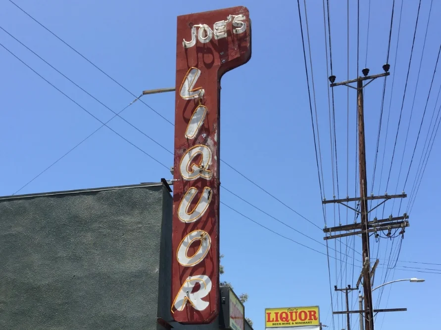 Simon's Market Takes Over Joe's Liquor On Lincoln Blvd.