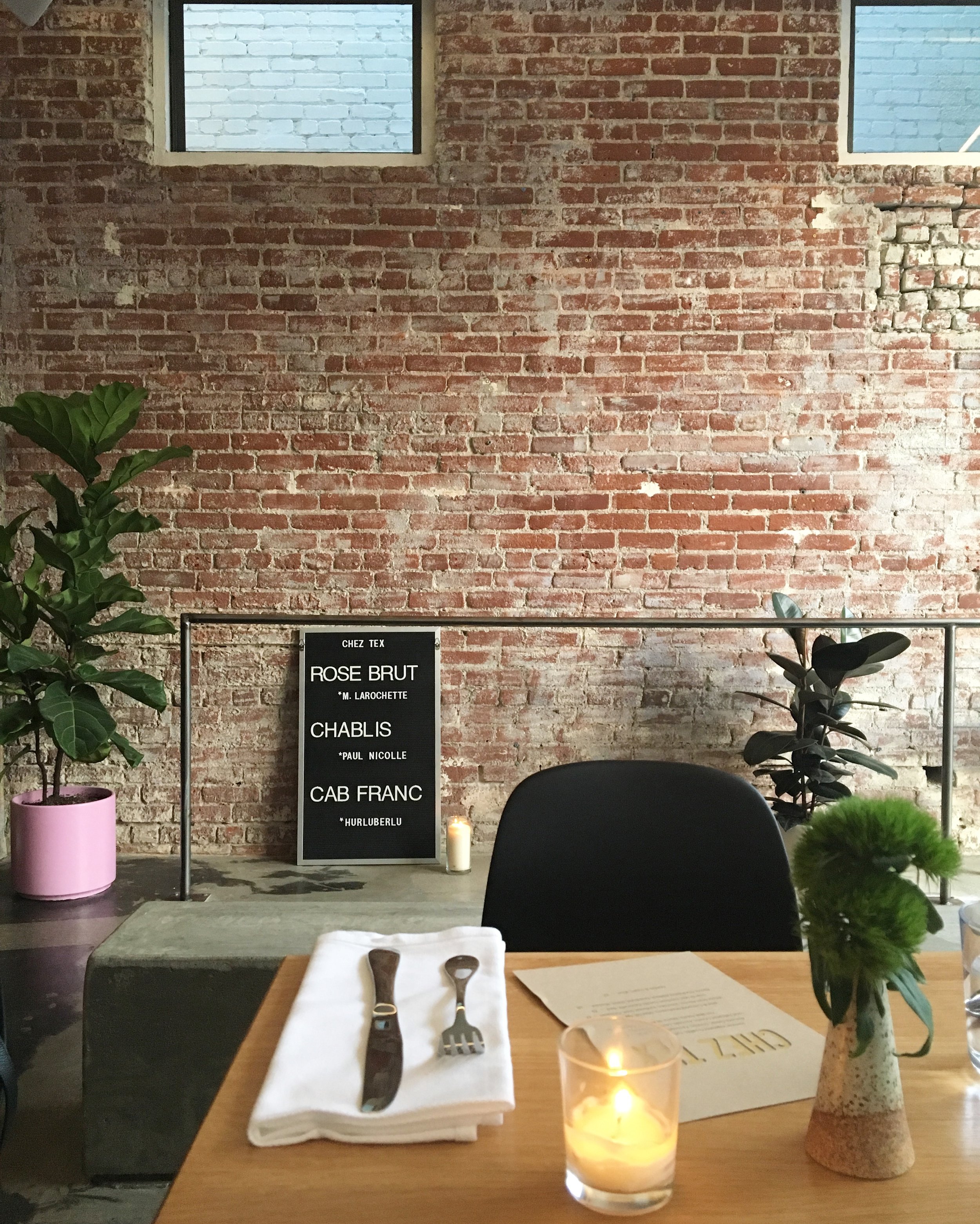 Chez Tex table for two ( Photo by Nicole Urso Reed )