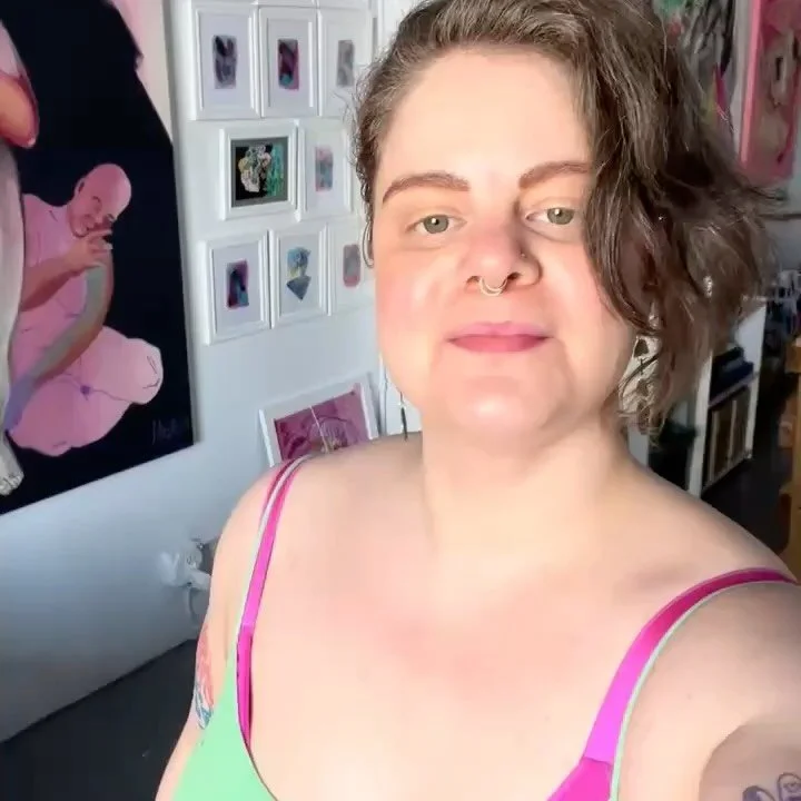 My online shop is stocked with some new styles and old favorites! Shop cozy sweatshirts and ultra-soft t-shirts screen-printed in Minneapolis. $5 US shipping 💗

rubensteinstudio.com/art-shop-online/apparel

I&rsquo;ve added a red version of my crop 