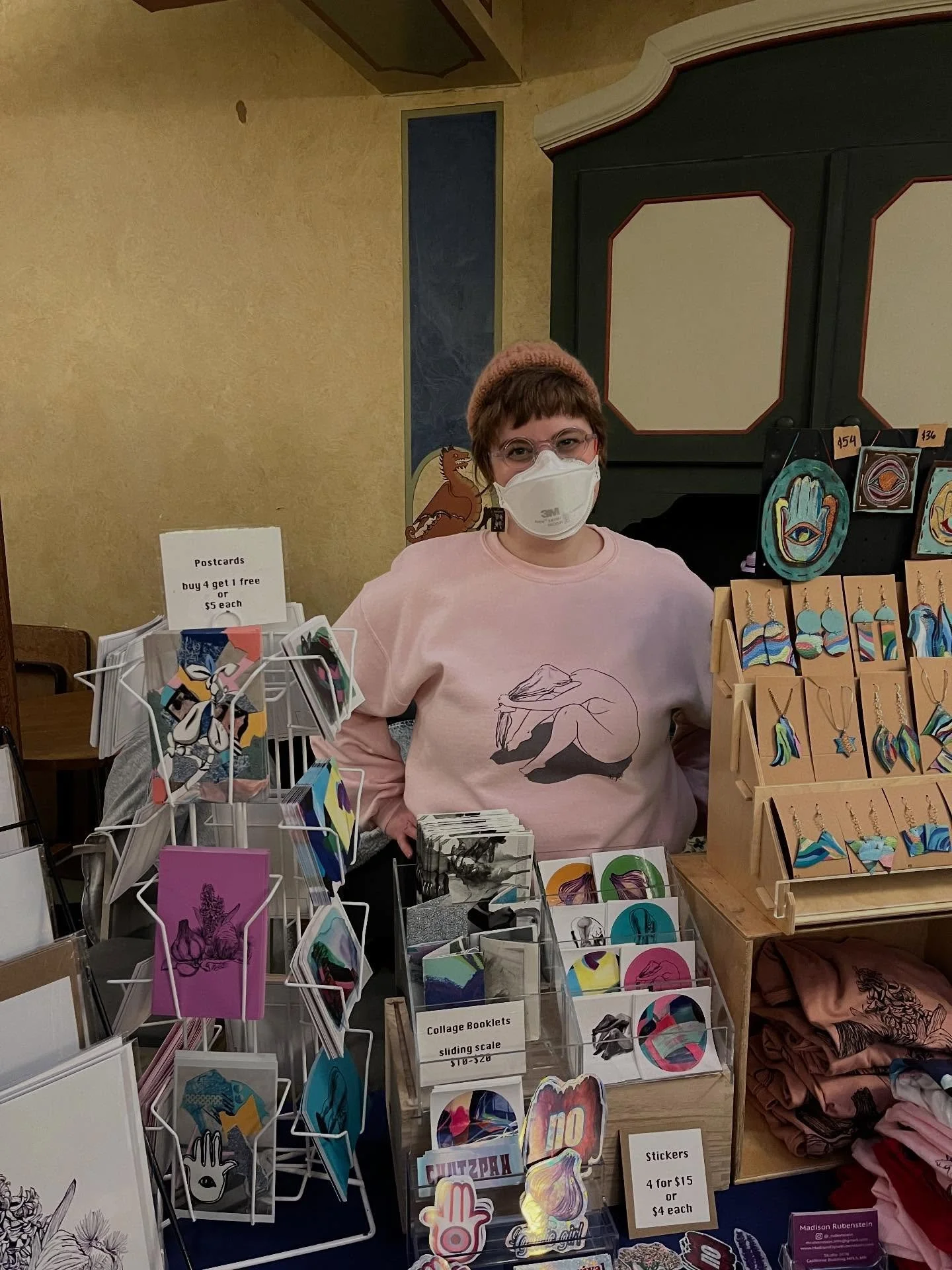 I am so excited for this Sunday&rsquo;s @southside.shtetl Chanukah Market!! I hope you can join me for diaspora-made judaica, political education, and klezmer at our 5786 chanukah market!

Sunday, December 7th
4-7pm
Pillsbury House + Theatre
3501 Chi