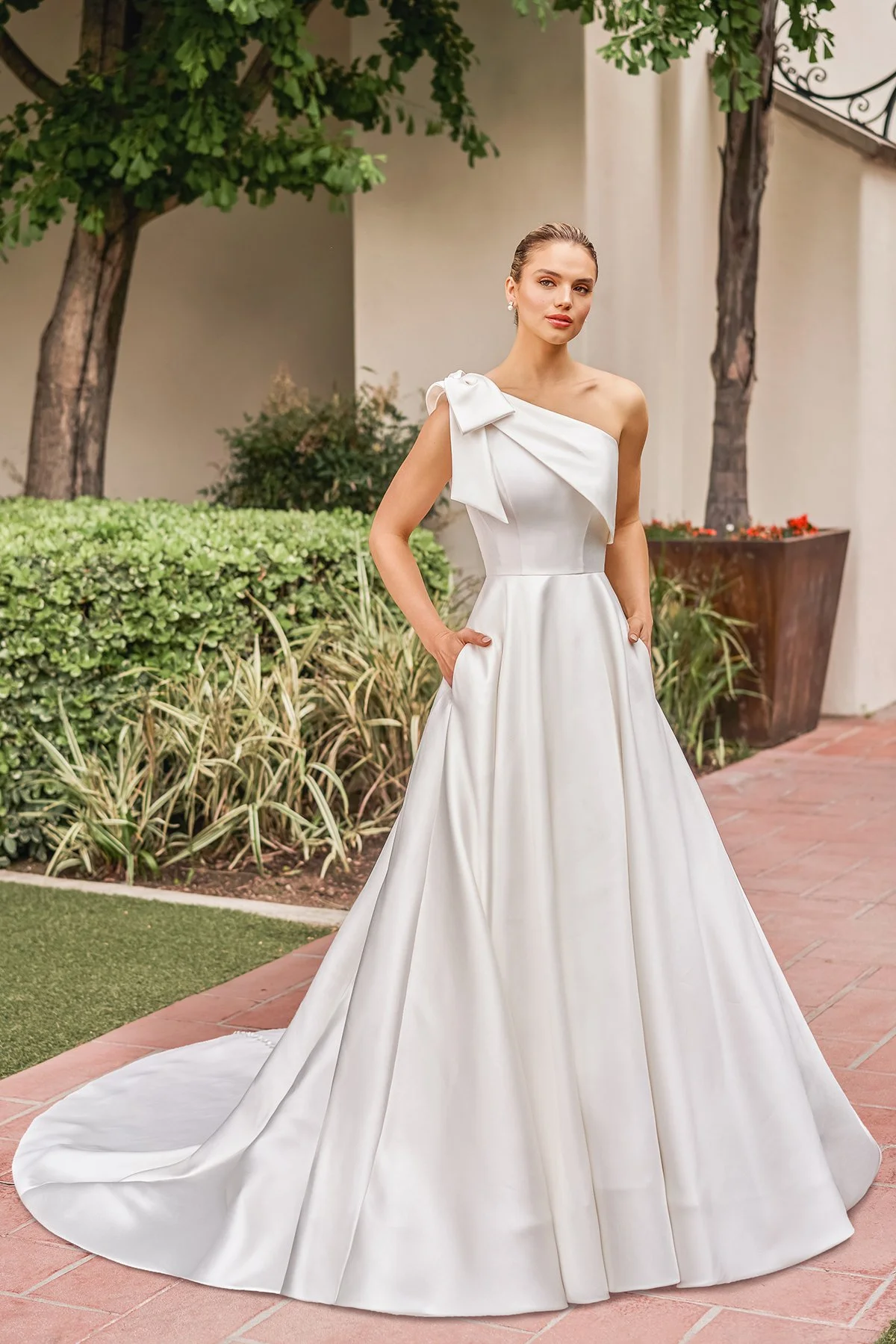 bridal-dresses-T262016-F.jpg