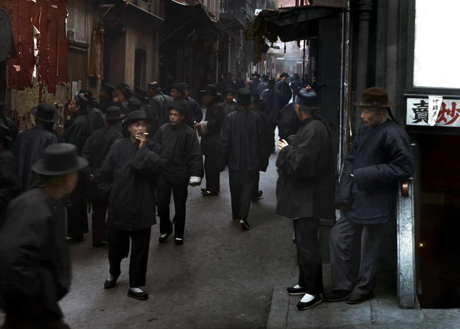 1896 