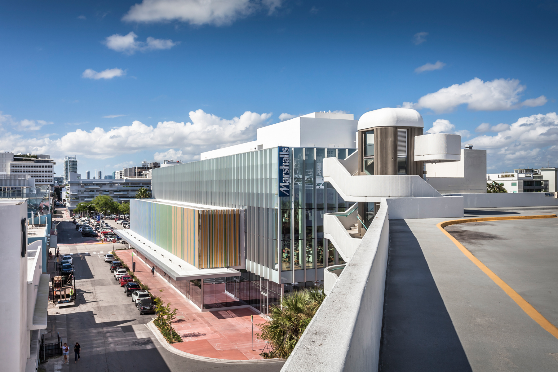  View from the public access to Lincoln Road Parking Garage.   The design achieves contextuality by using diversified massing and textural devices to break down the scale.  