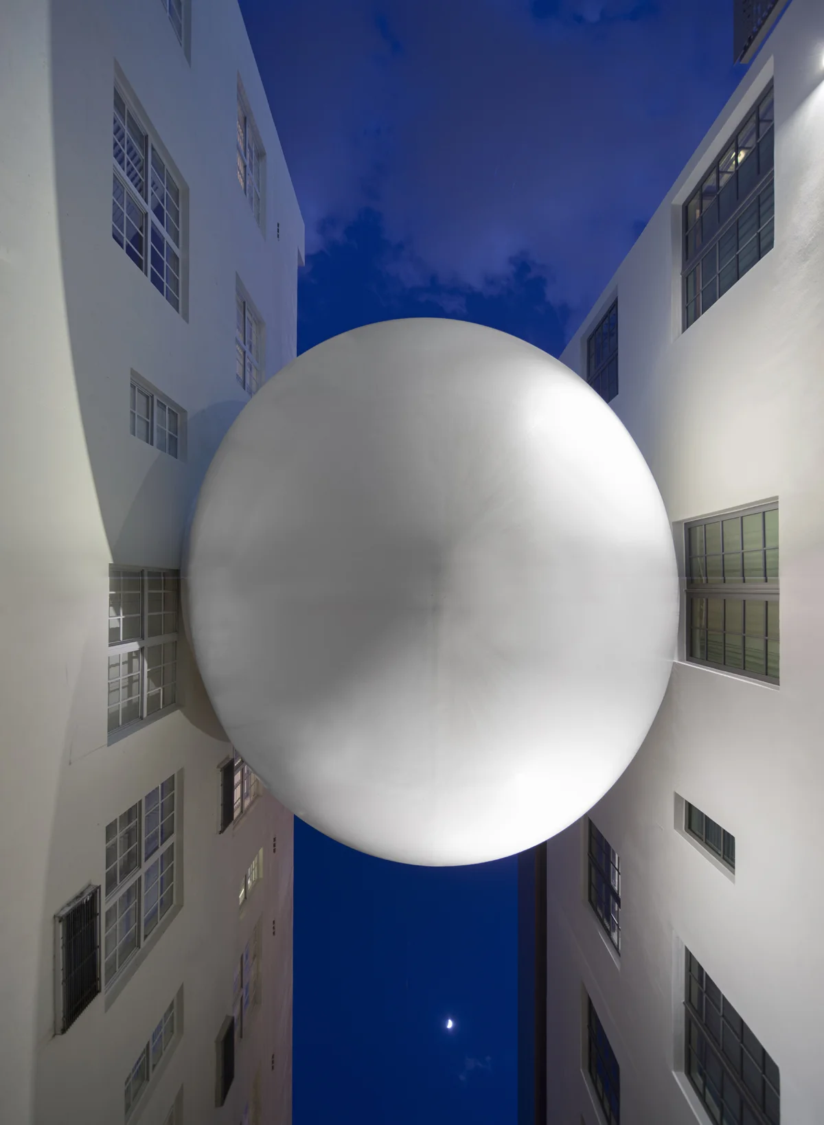 The Orb at the Betsy-Carlton Hotel by Shulman + Associates. Photo (c) Robin Hill