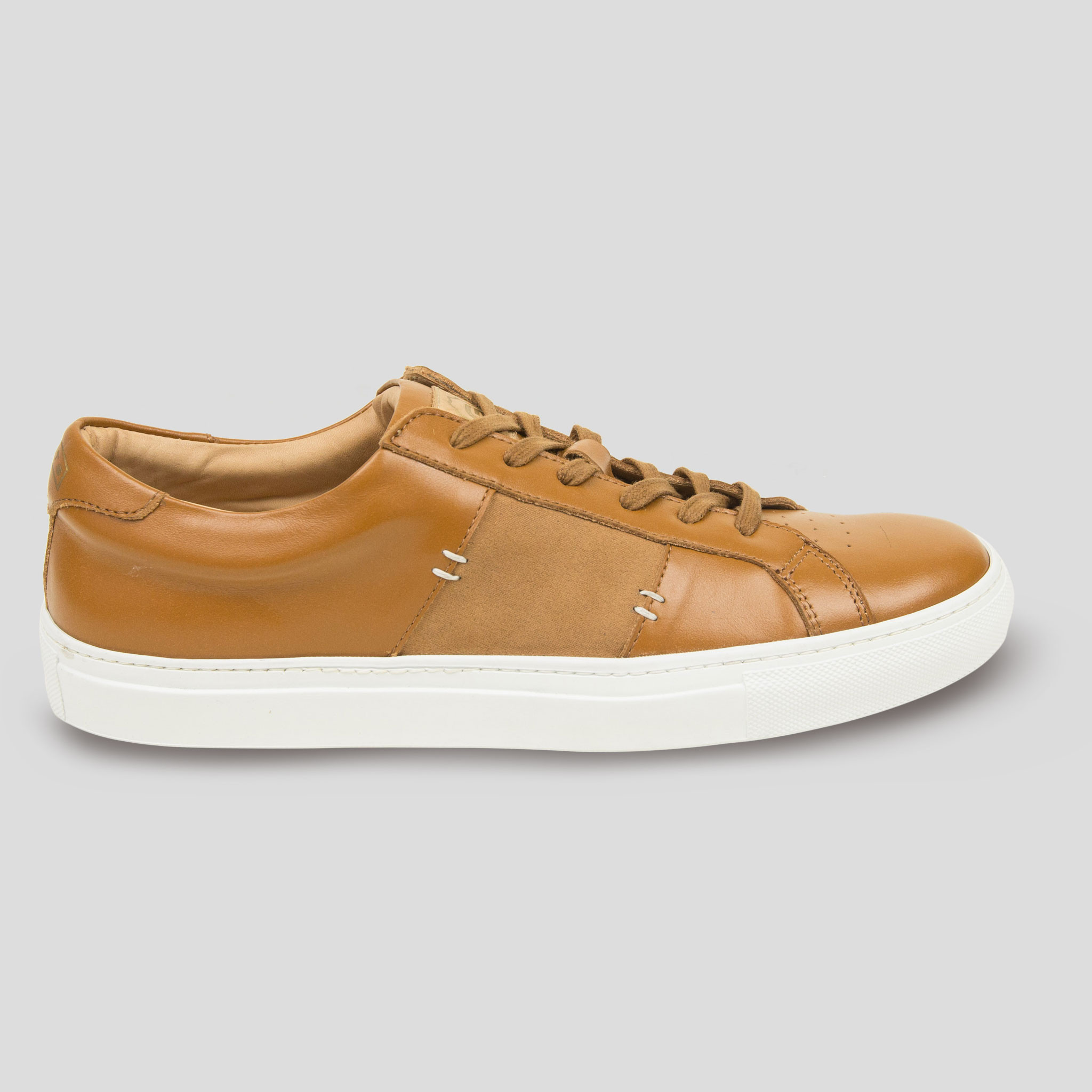 royale_couio_zoom_shoe_03.jpg