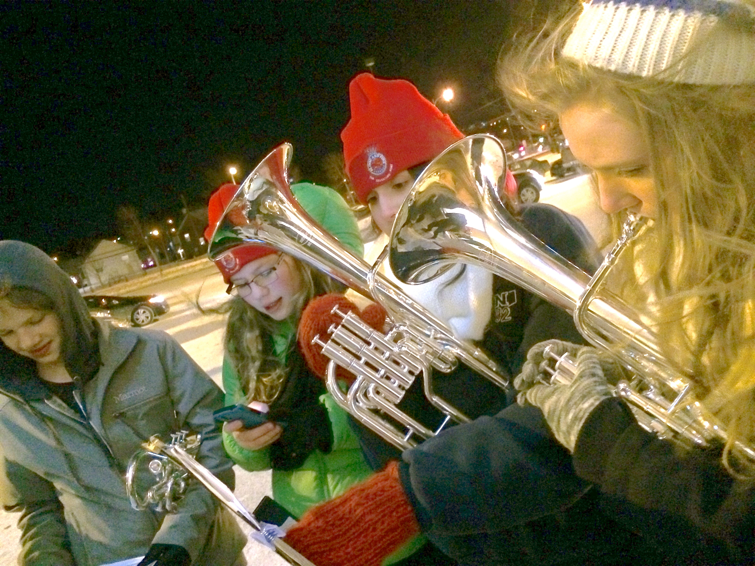 caroling2013-7.jpg