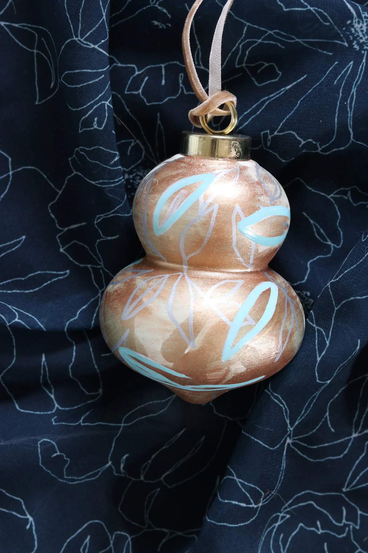 Ornament 28.jpg