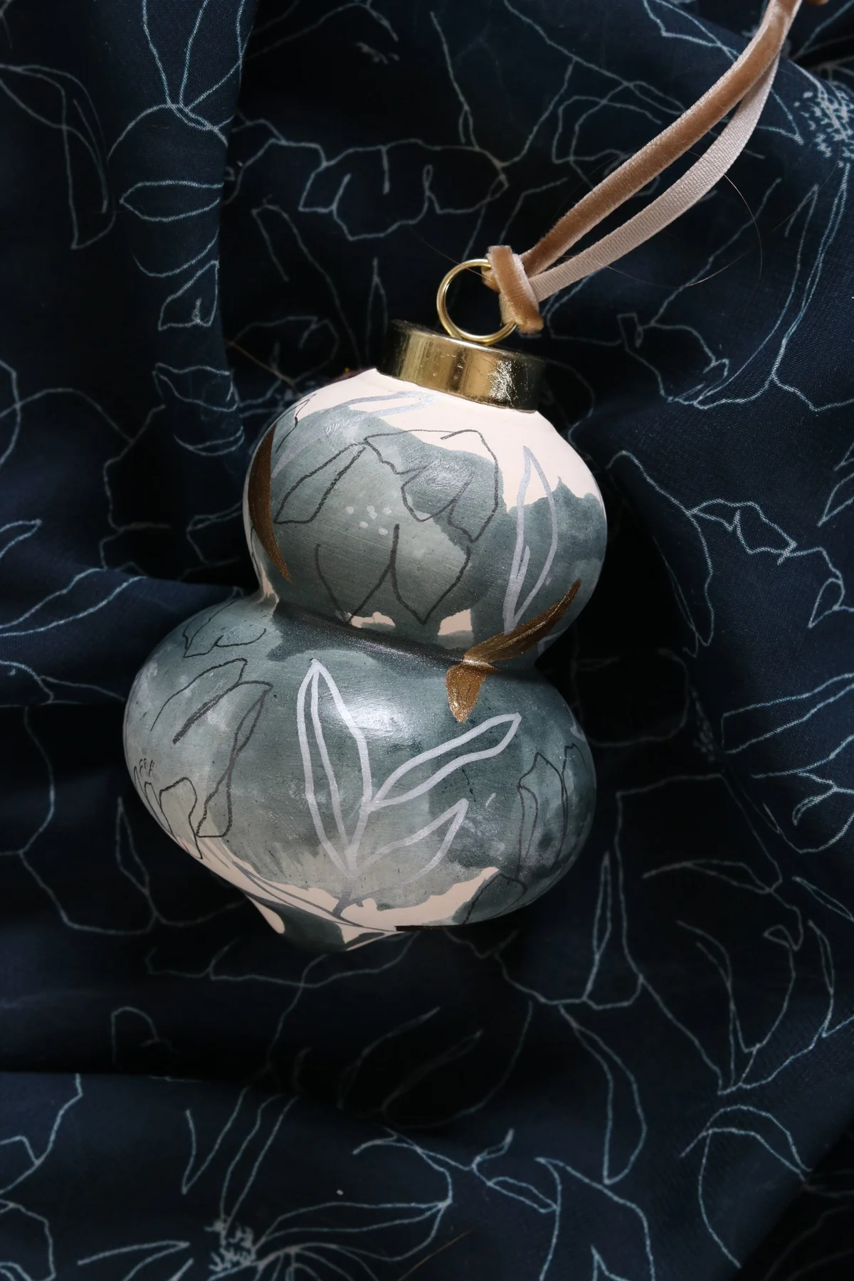 Ornament 39.jpg