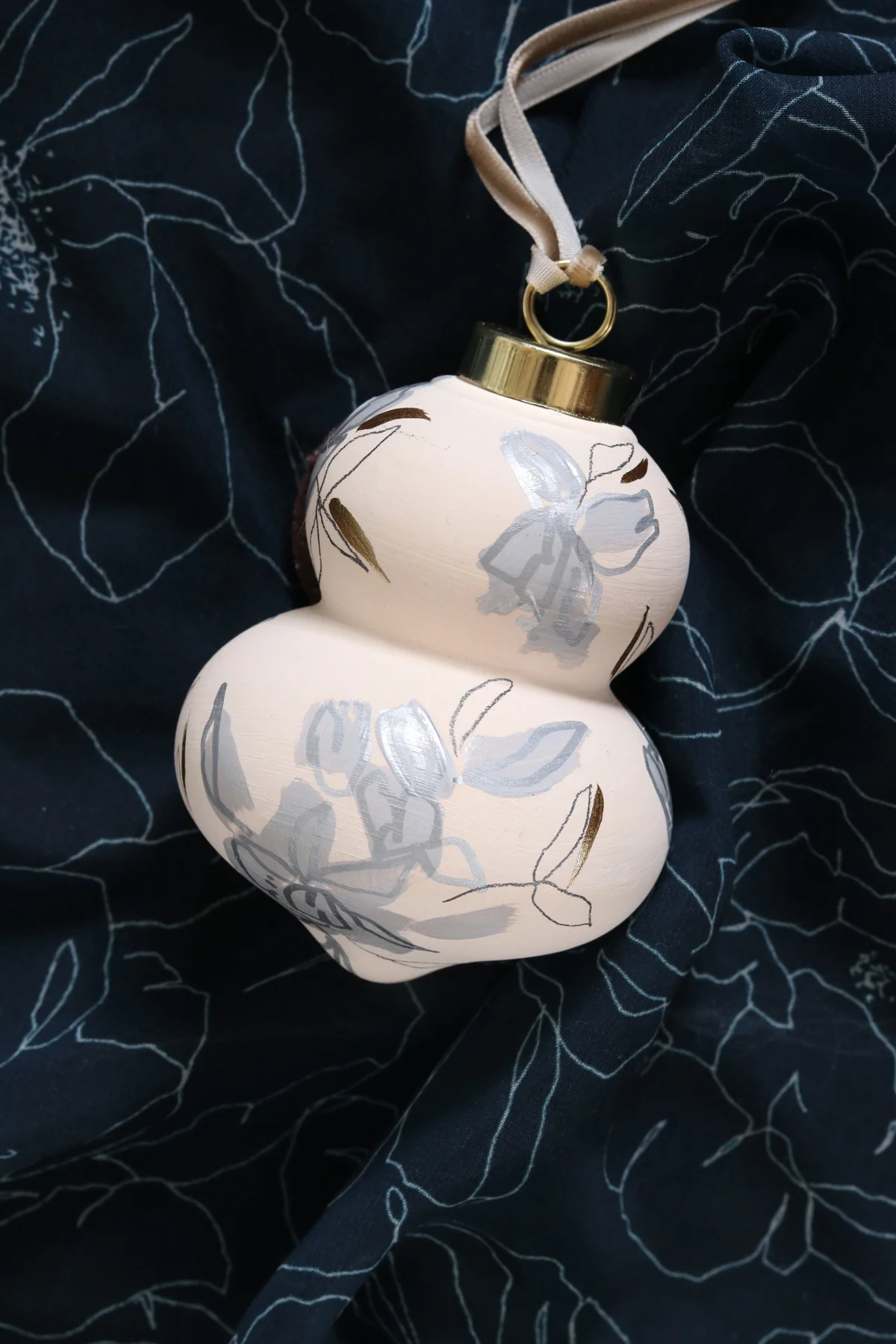 Ornament 42.jpg