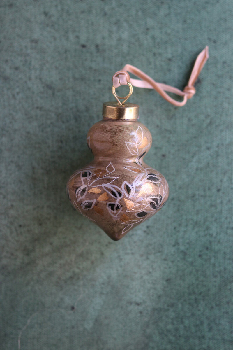 meredith_mejerle_ornaments_2019_8907.jpg