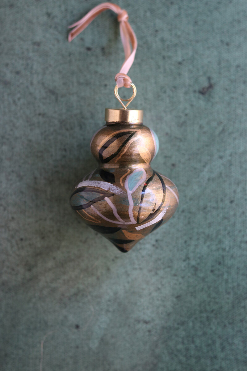 meredith_mejerle_ornaments_2019_8908.jpg