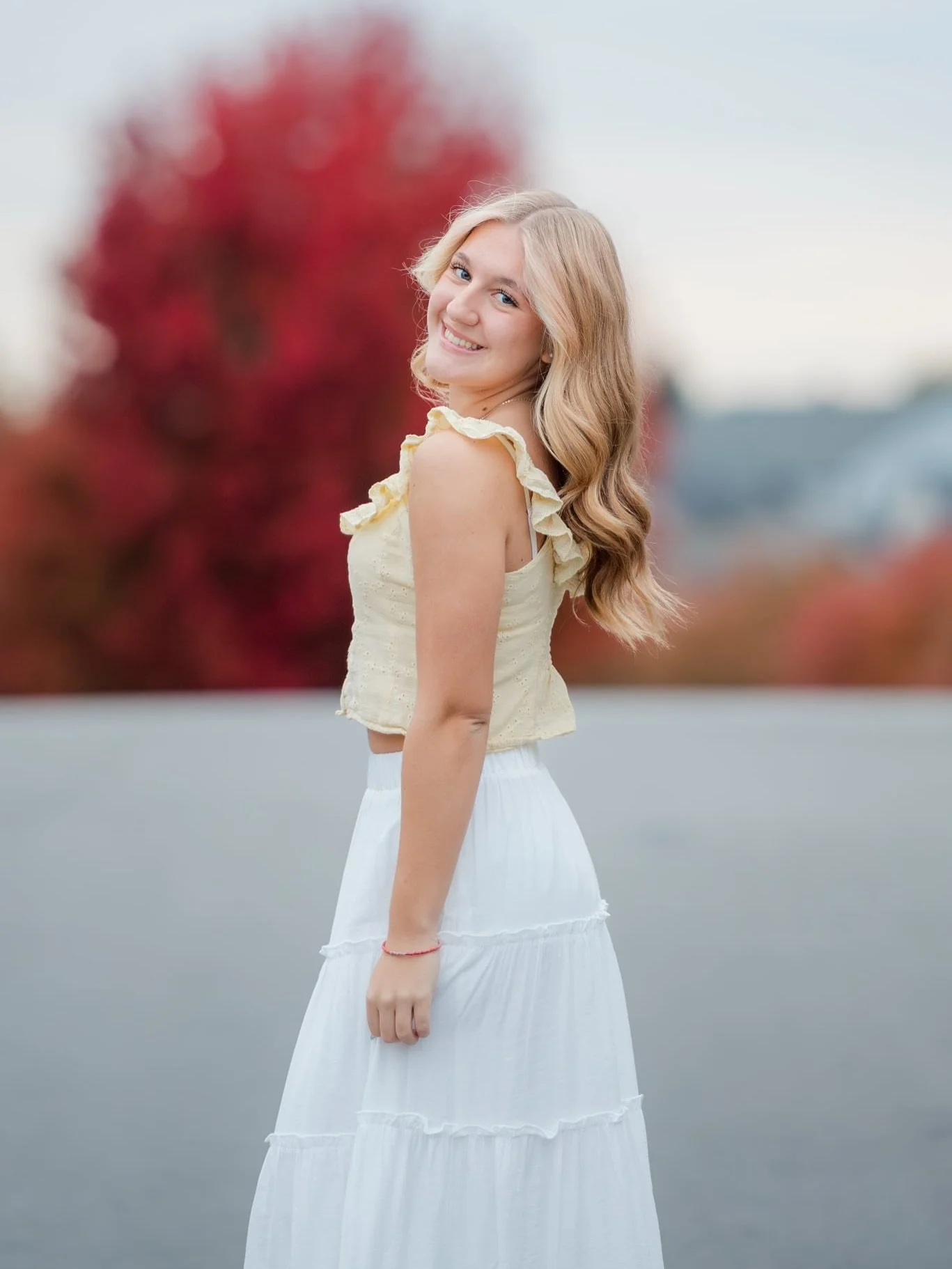We drove around and found this pretty spot and pretended like the houses in the background are mountain tips! Amazing time during this session! 

#chcseniors #encoresession #cpsquare #crownpoint #fallvibes #nwiphotographer #seniorsession #seniormuse 