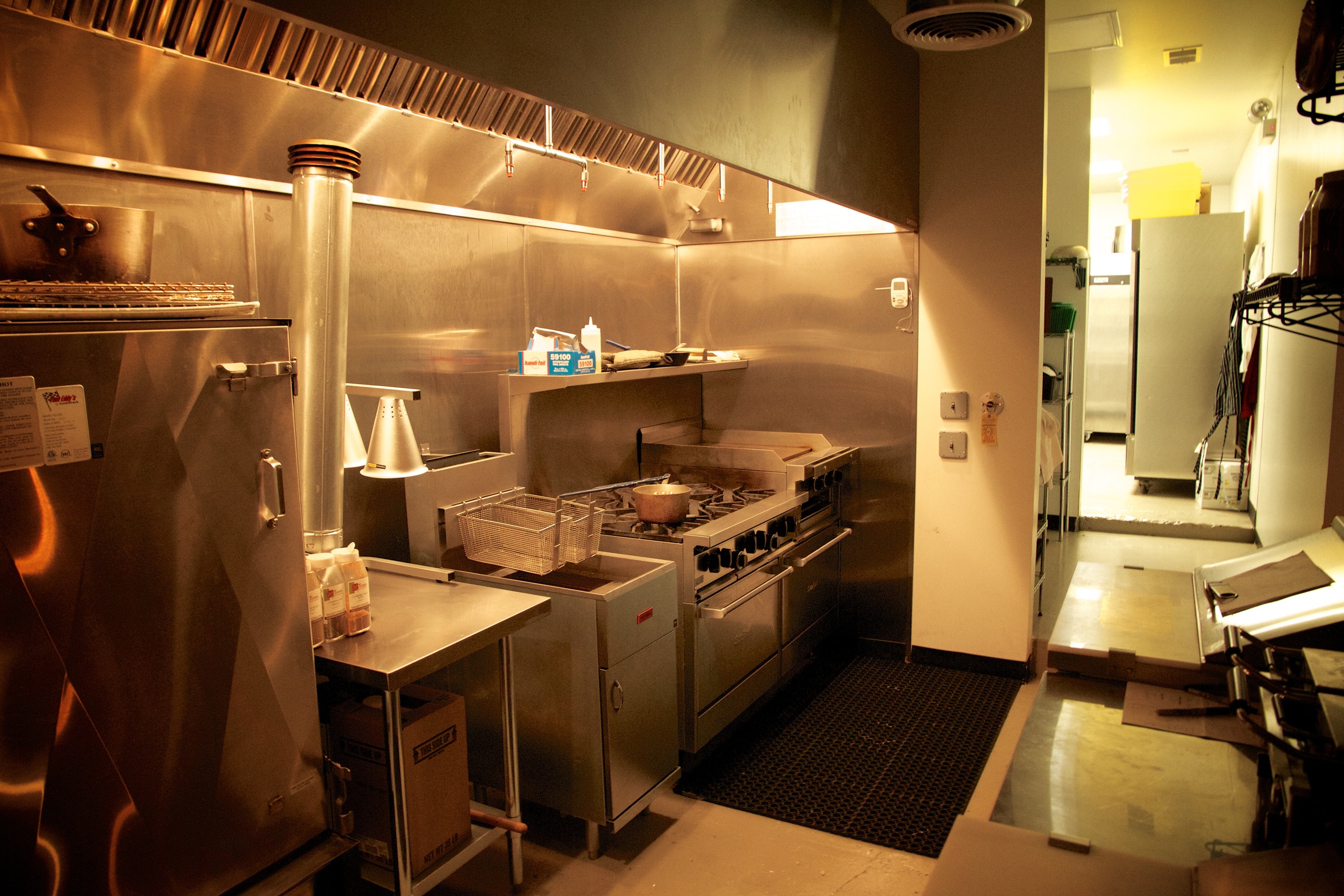 Kitchen 1.jpg