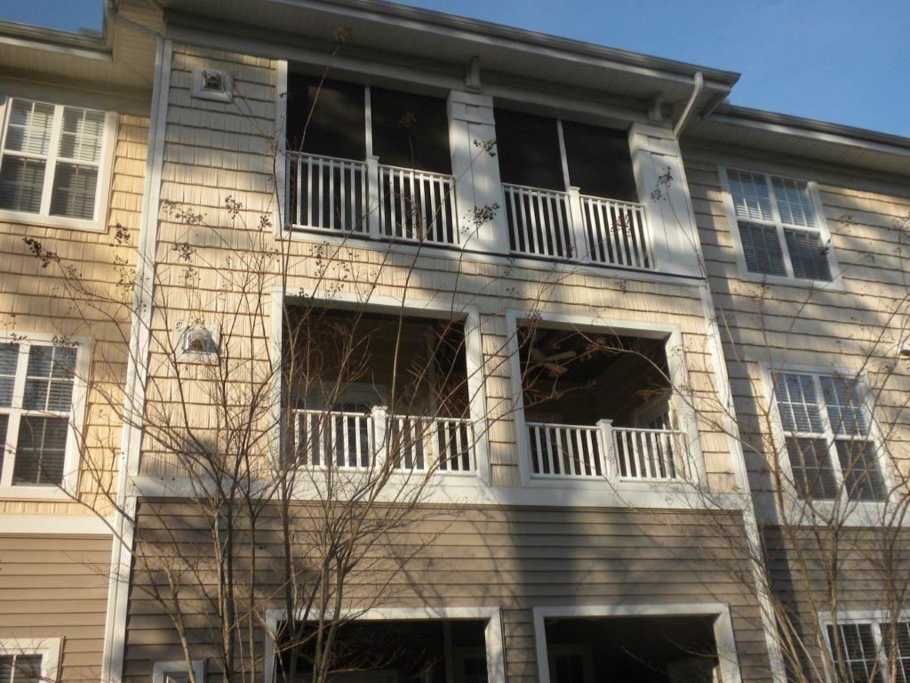 balcony exterior.jpg