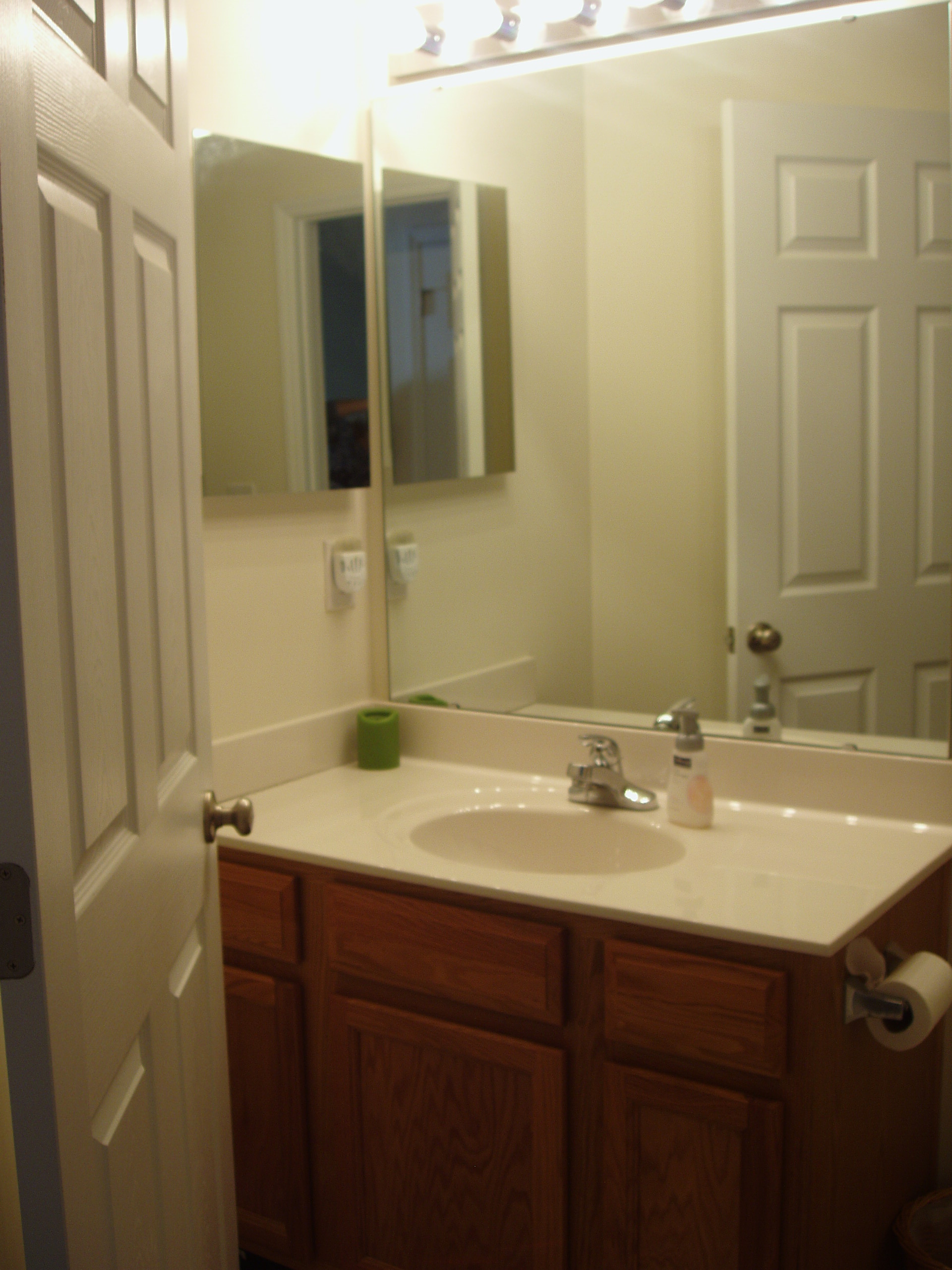 Bathroom.JPG
