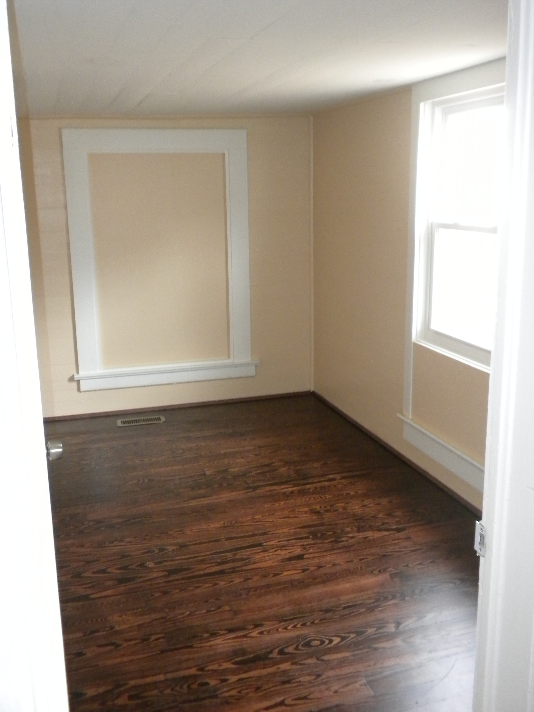 resize master dressing room.jpg