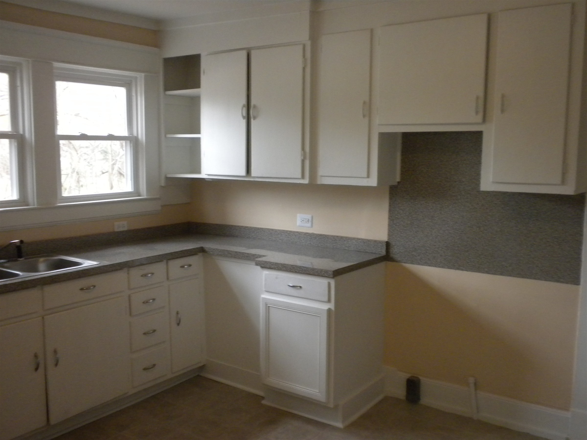 resize kitchen.jpg