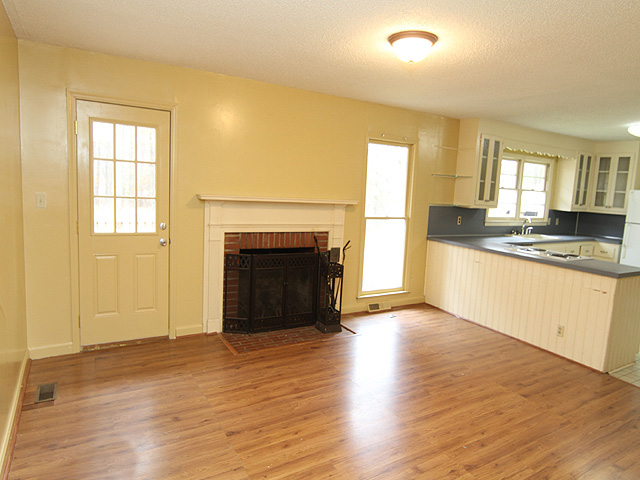 5517 Crescent Dr.E.JPG