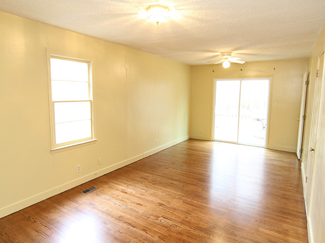 5517 Crescent Dr.H.JPG