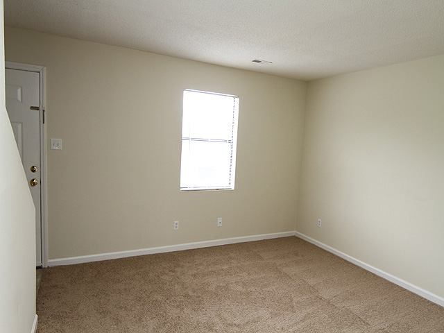 4206 Delbert Ave Unit C.B.JPG