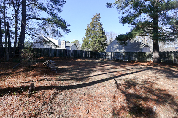 911 Glenrose DriveQ.JPG