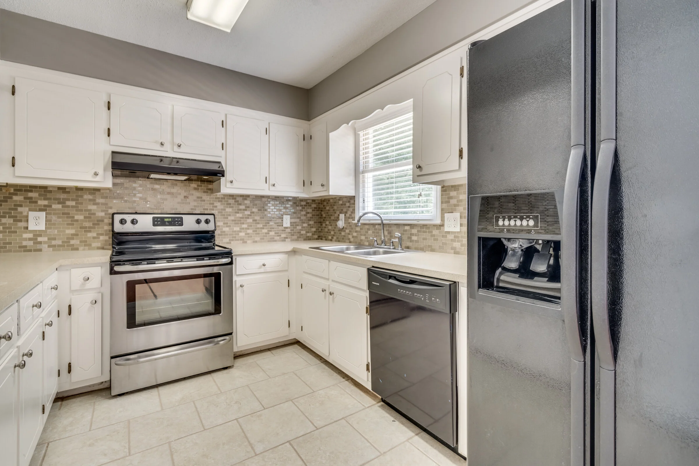 1008 Carr Street-15.jpg