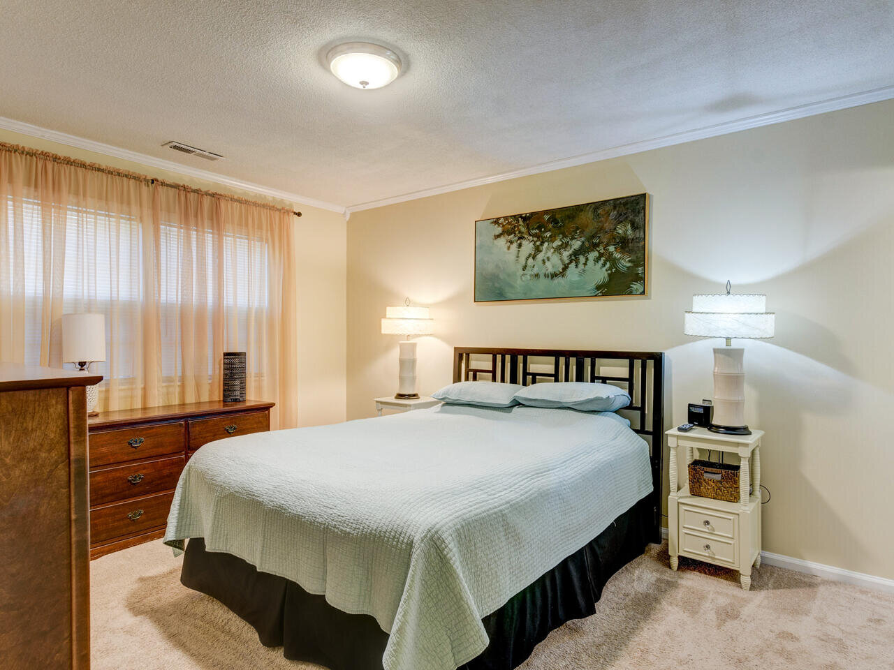 209 Celeste Cir Chapel Hill NC-017-010-Master Bedroom-MLS_Size.jpg