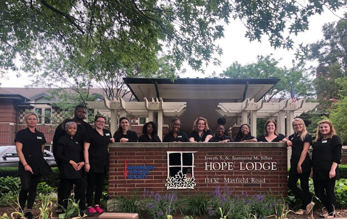 Students Give Back at Hope Lodge