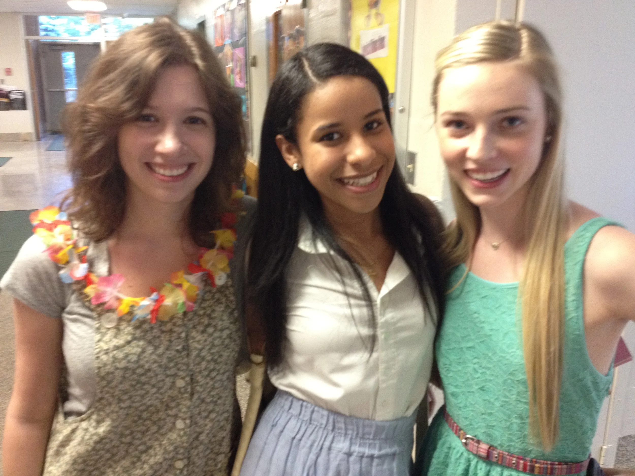 Con Quien Andas - Mallory Rosenblatt, Me and Sarah Mezzanotte