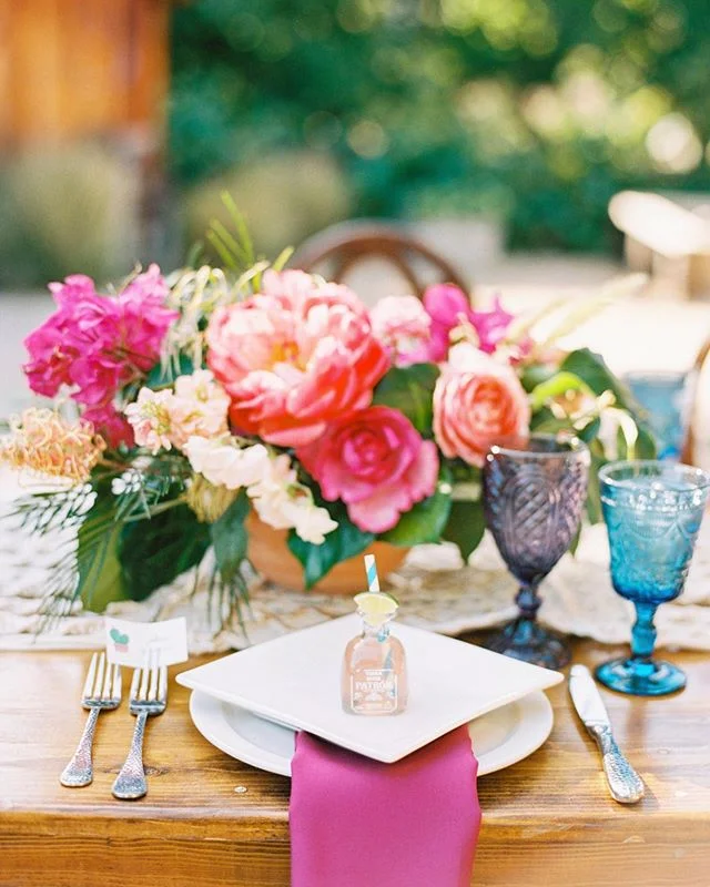 Finally in full summer mode around here 👋🏼 the weekend is almost here and has us thinking about these yummy pomegranate margaritas 😋 #eirentals #minimargaritas 📷 @jen_rodriguez at #holmanranch