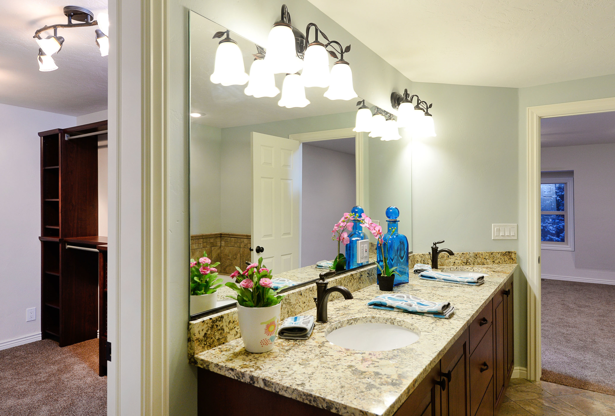 Master bathroom2.jpg