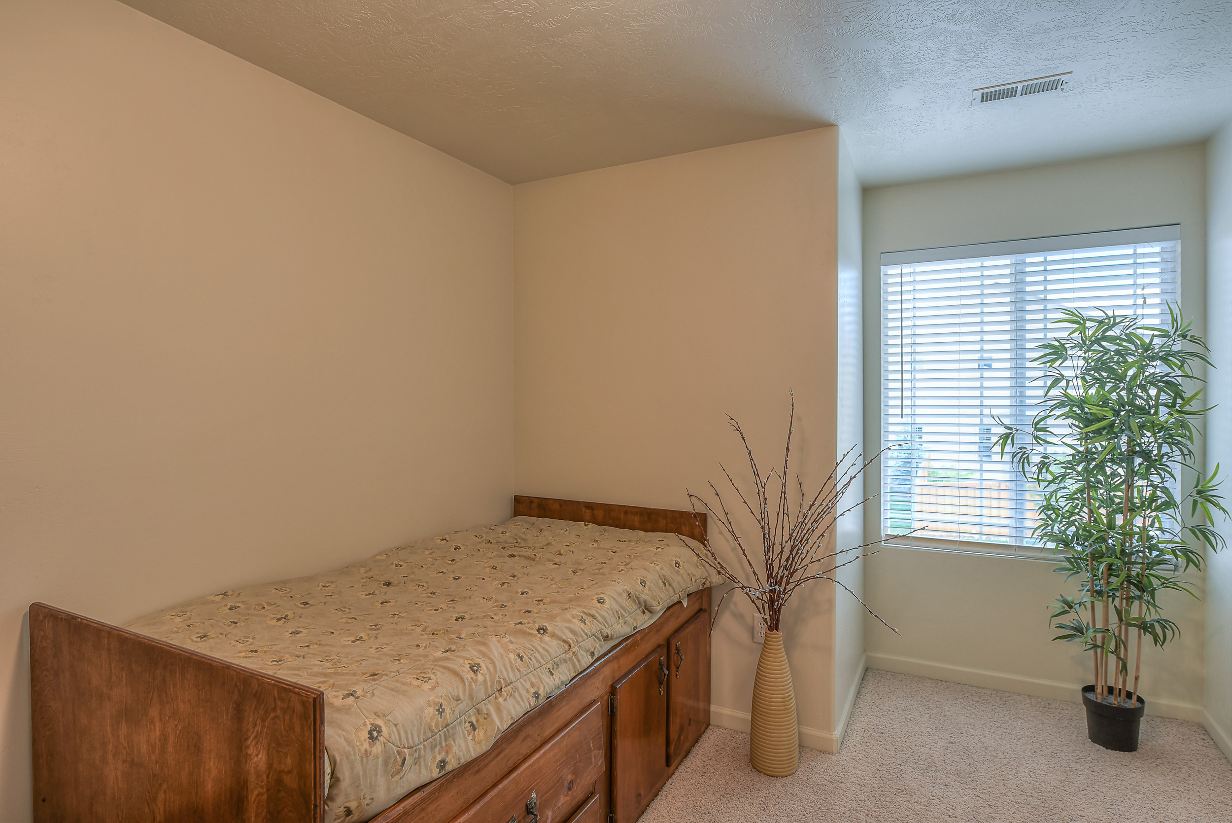 bedroom3.jpg
