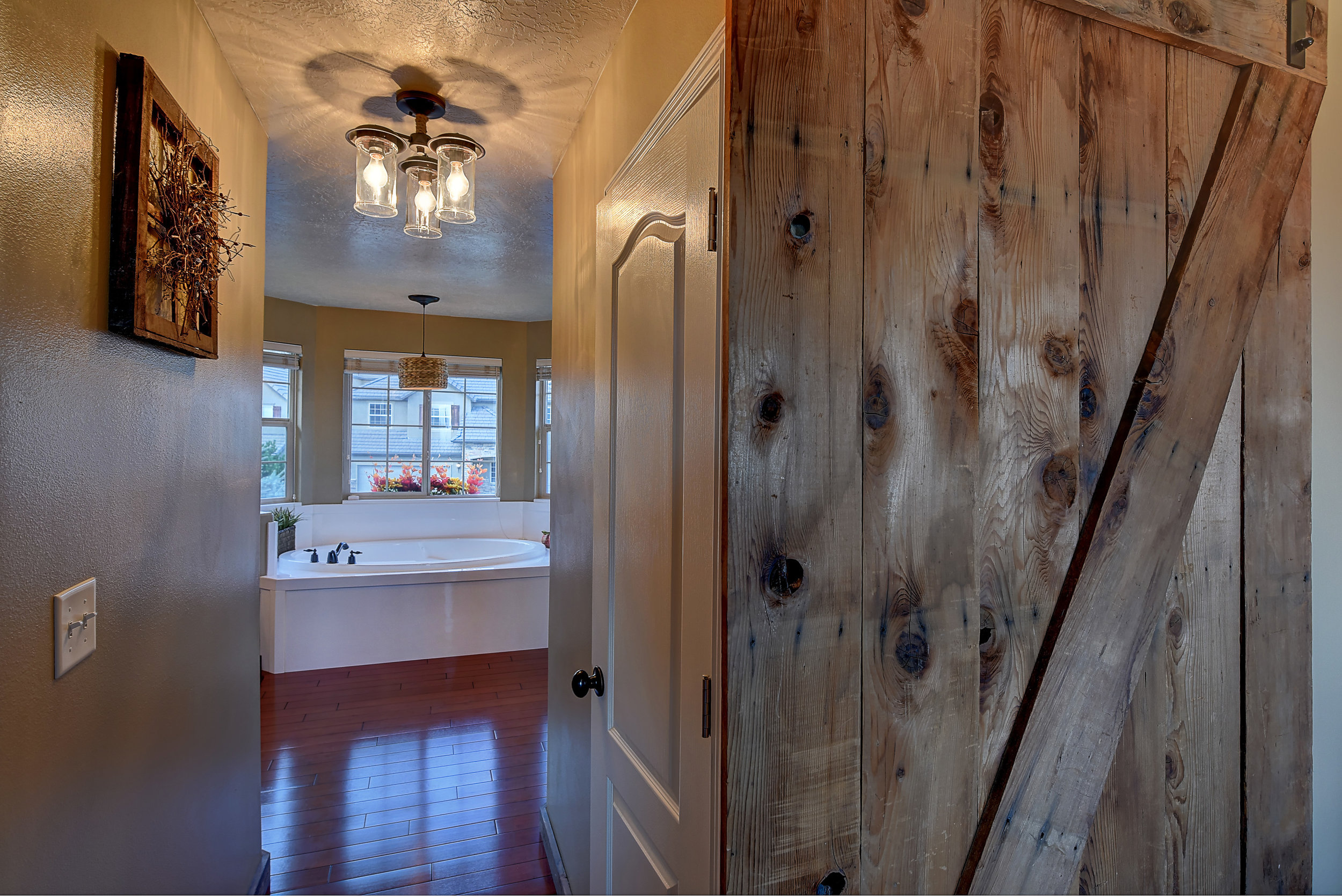 Barndoor-1.jpg