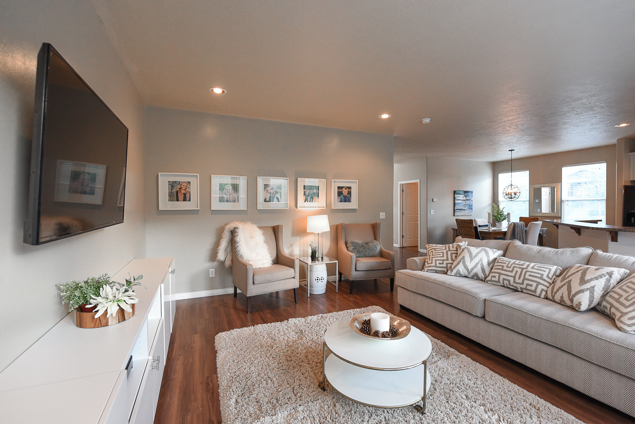 livingroom2.jpg