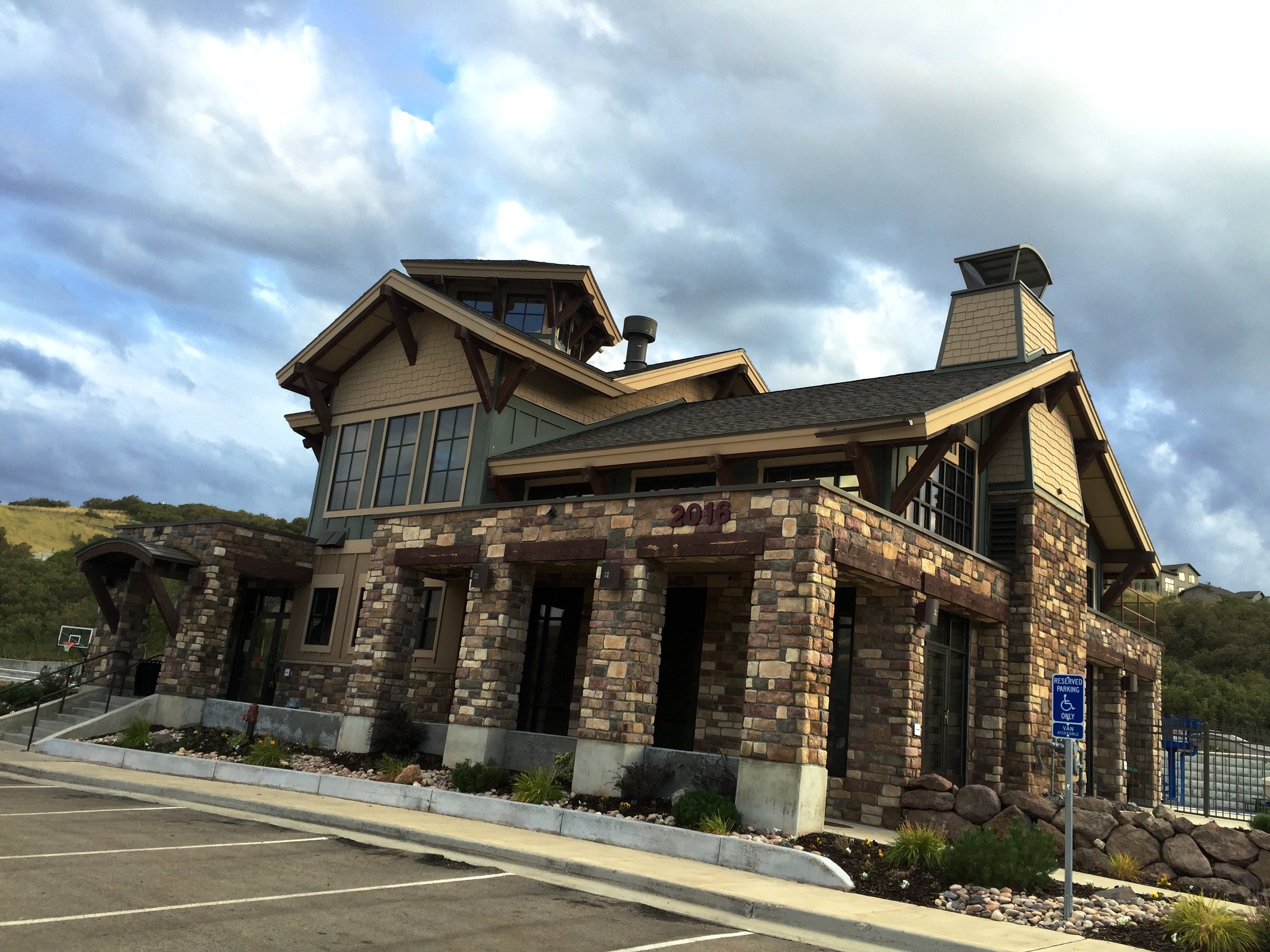clubhouse1.jpg