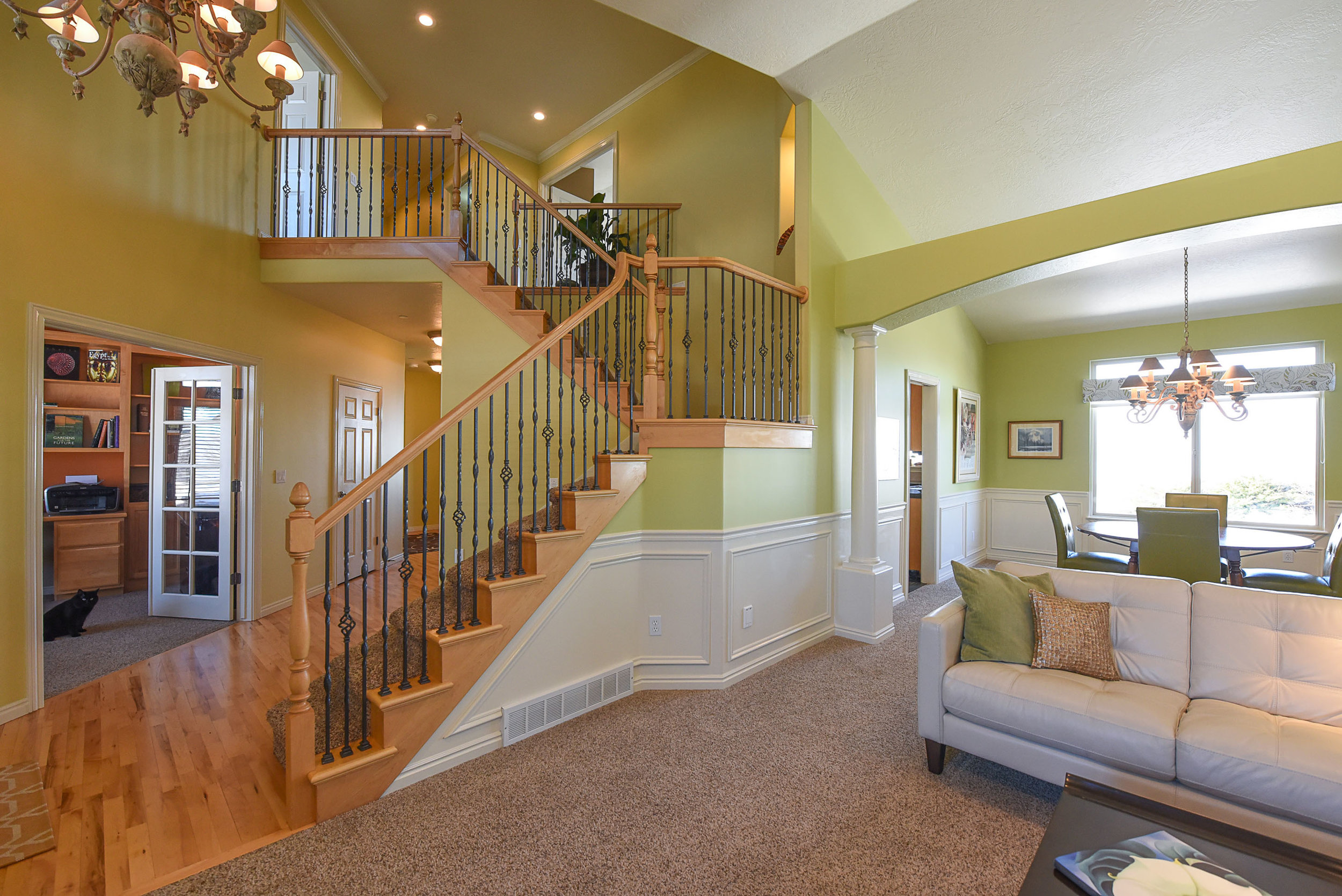 Staircase2.jpg