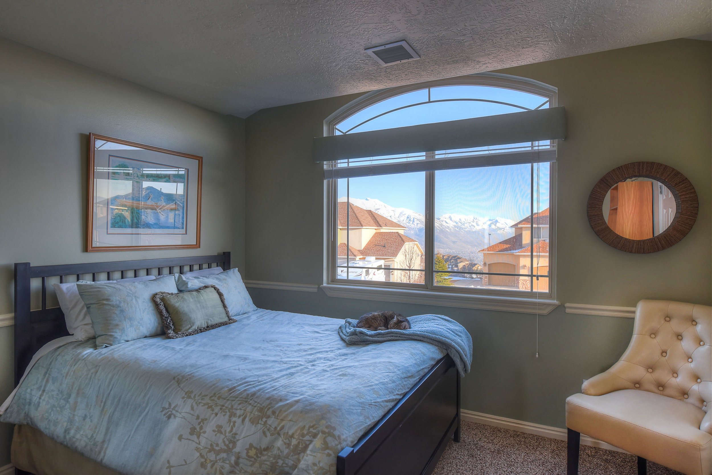 Bedroom2.jpg