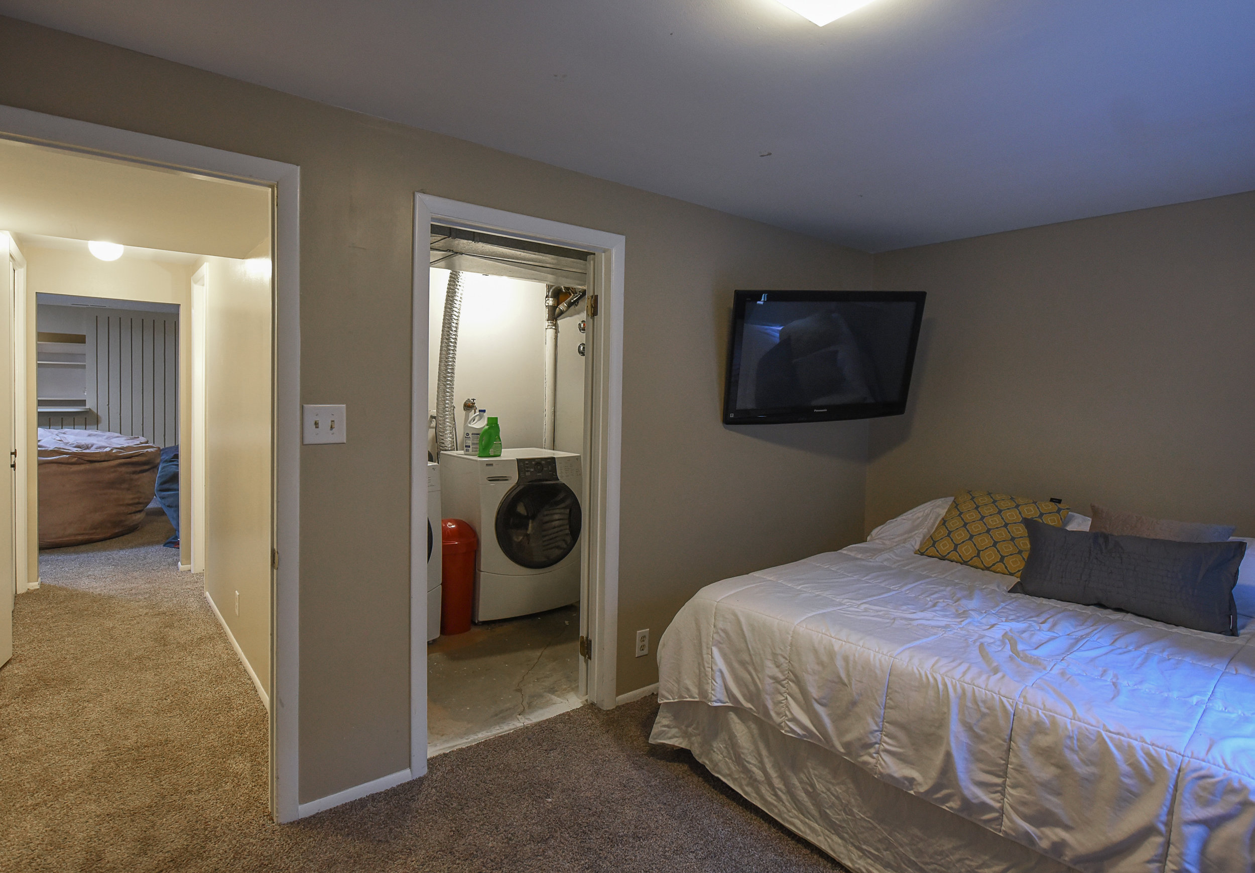 bsmt bedroom2.jpg