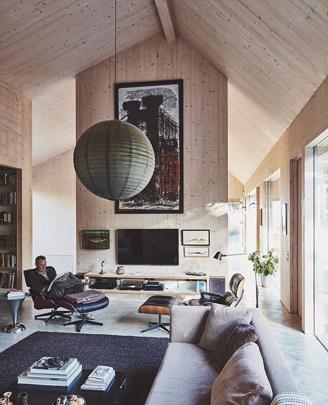 After shooting this amazing architect designed eco home for Modern Rustic mag - I asked Steve if he new anyone with another  lovely house I could shoot - he kindly passed on my details and I am off to the picturesque Rye tomorrow for house shoot. ⁠
⁠