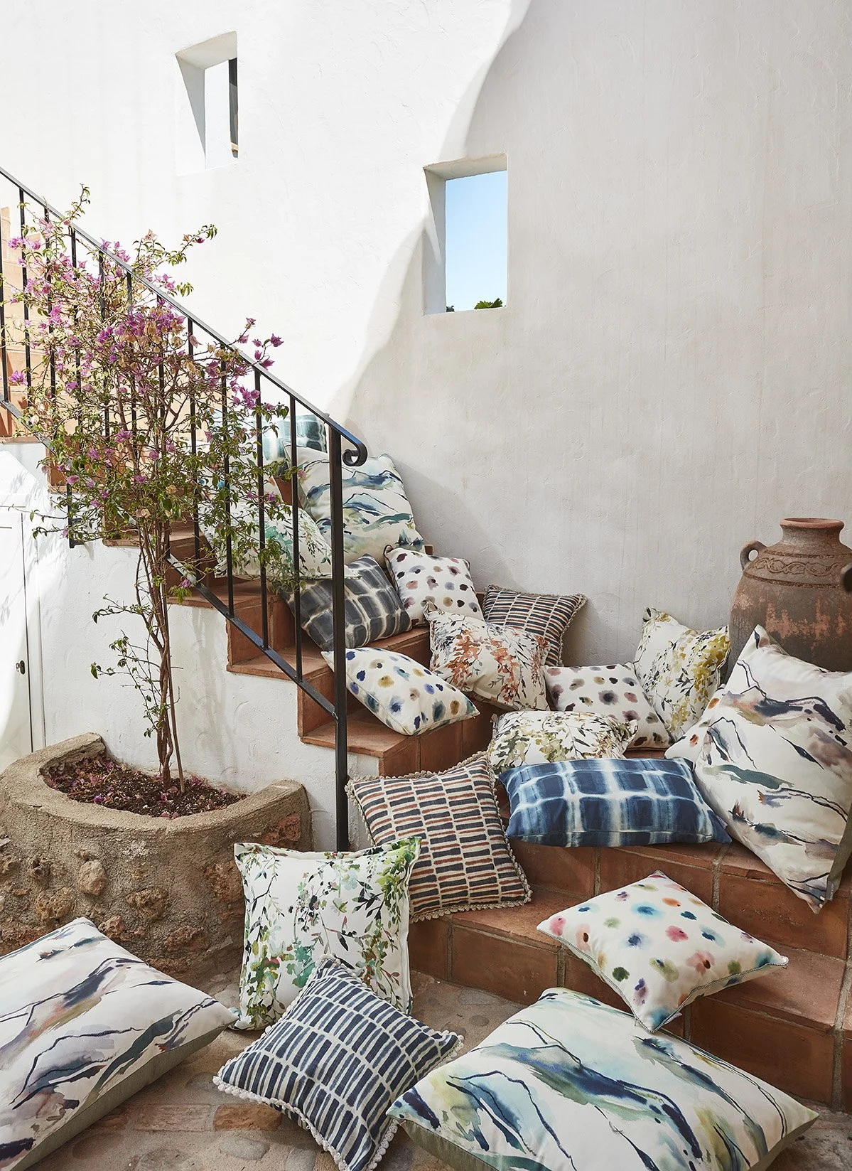 HORTO_OUTDOOR_CUSHIONS_STAIRS_019.jpg
