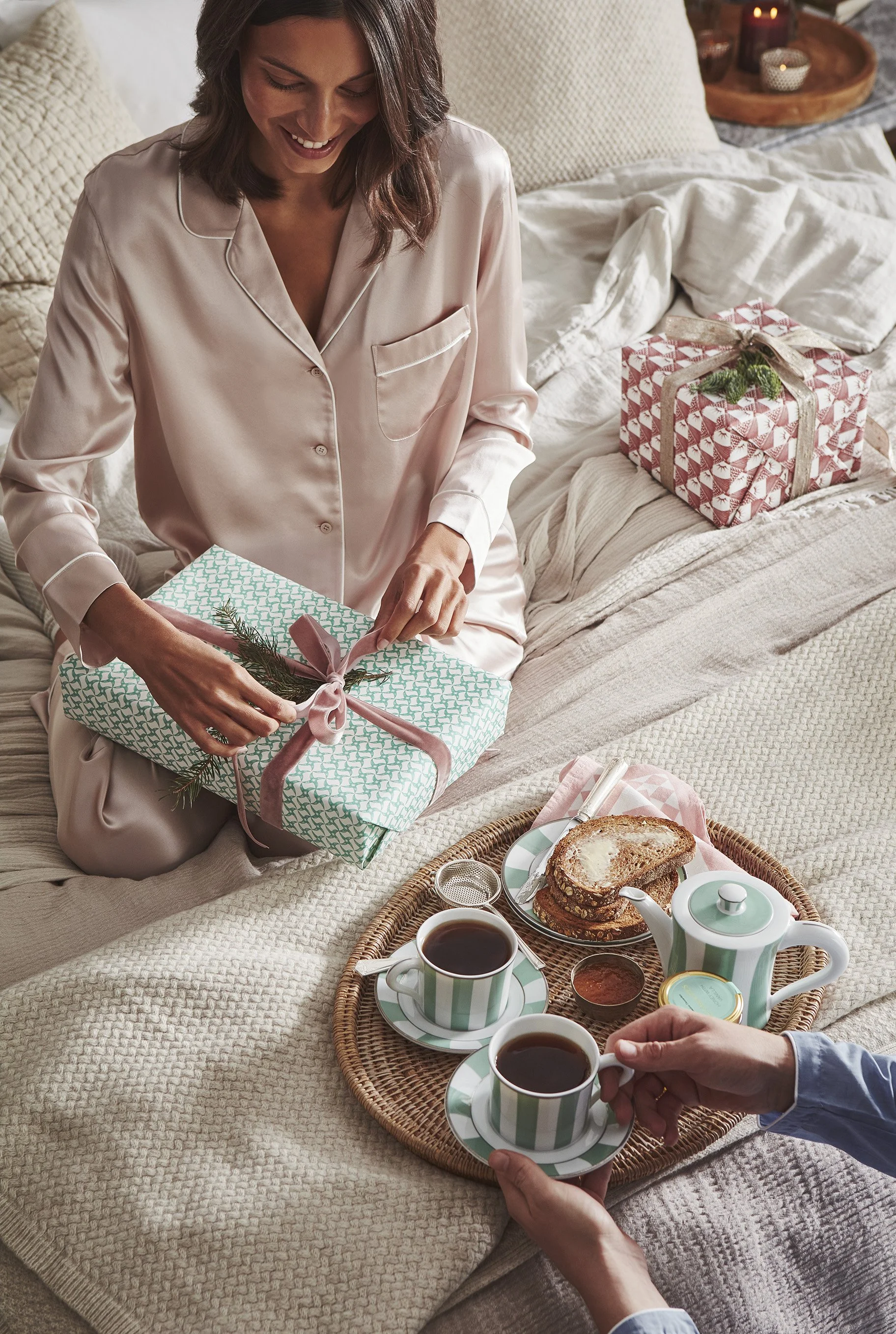 BREAKFAST_IN_BED 1_278.jpg