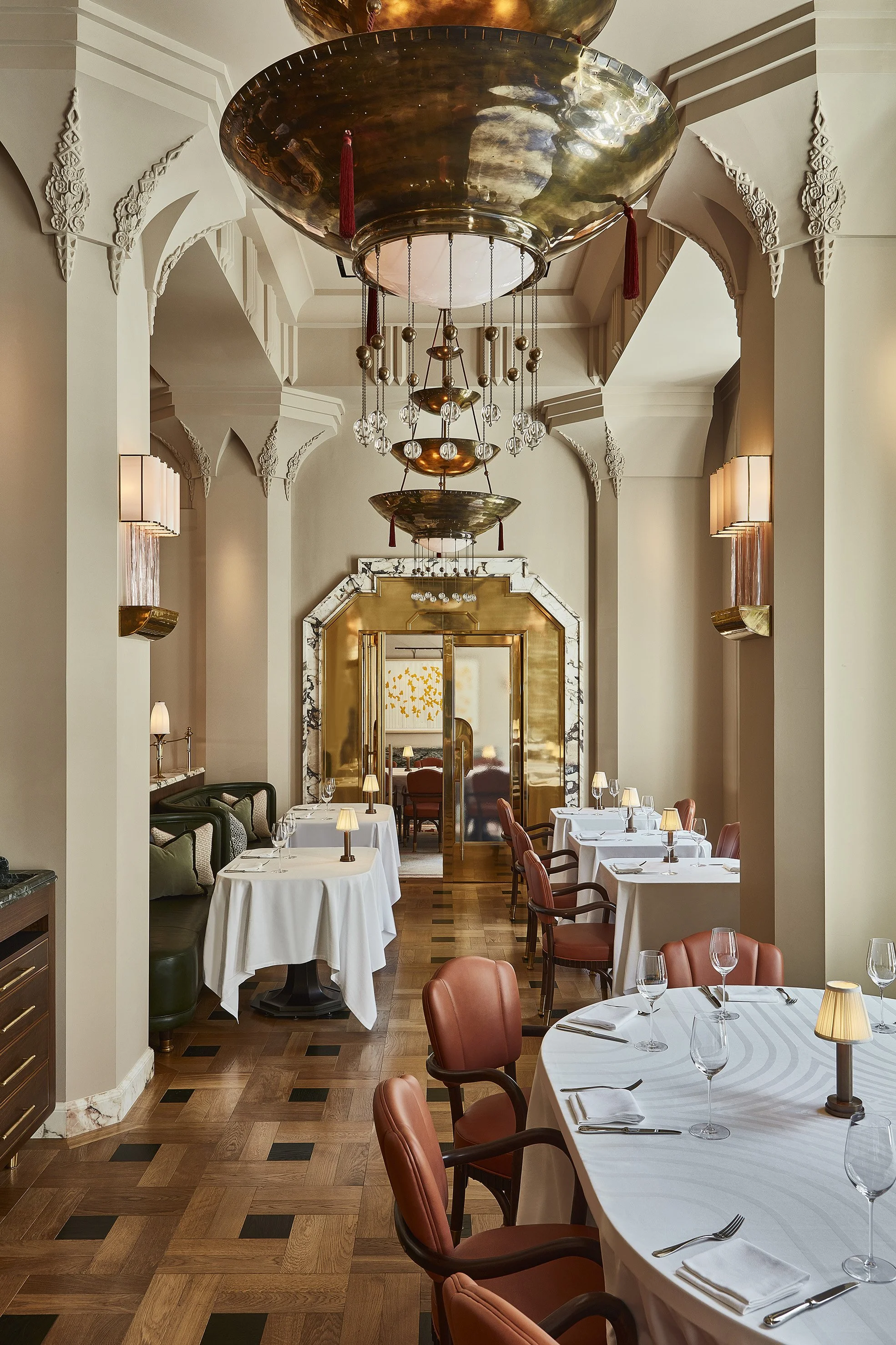 Claridges Resturant 223.jpg