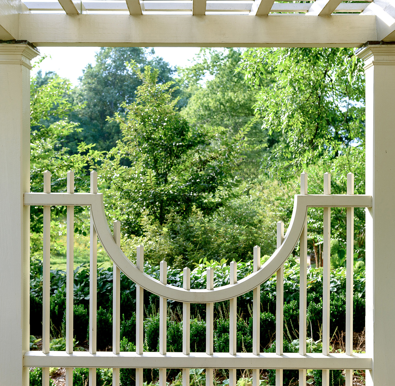 Shady_garden_gate_traditional_pergola_groundedllc_annaboeschenstein.jpg