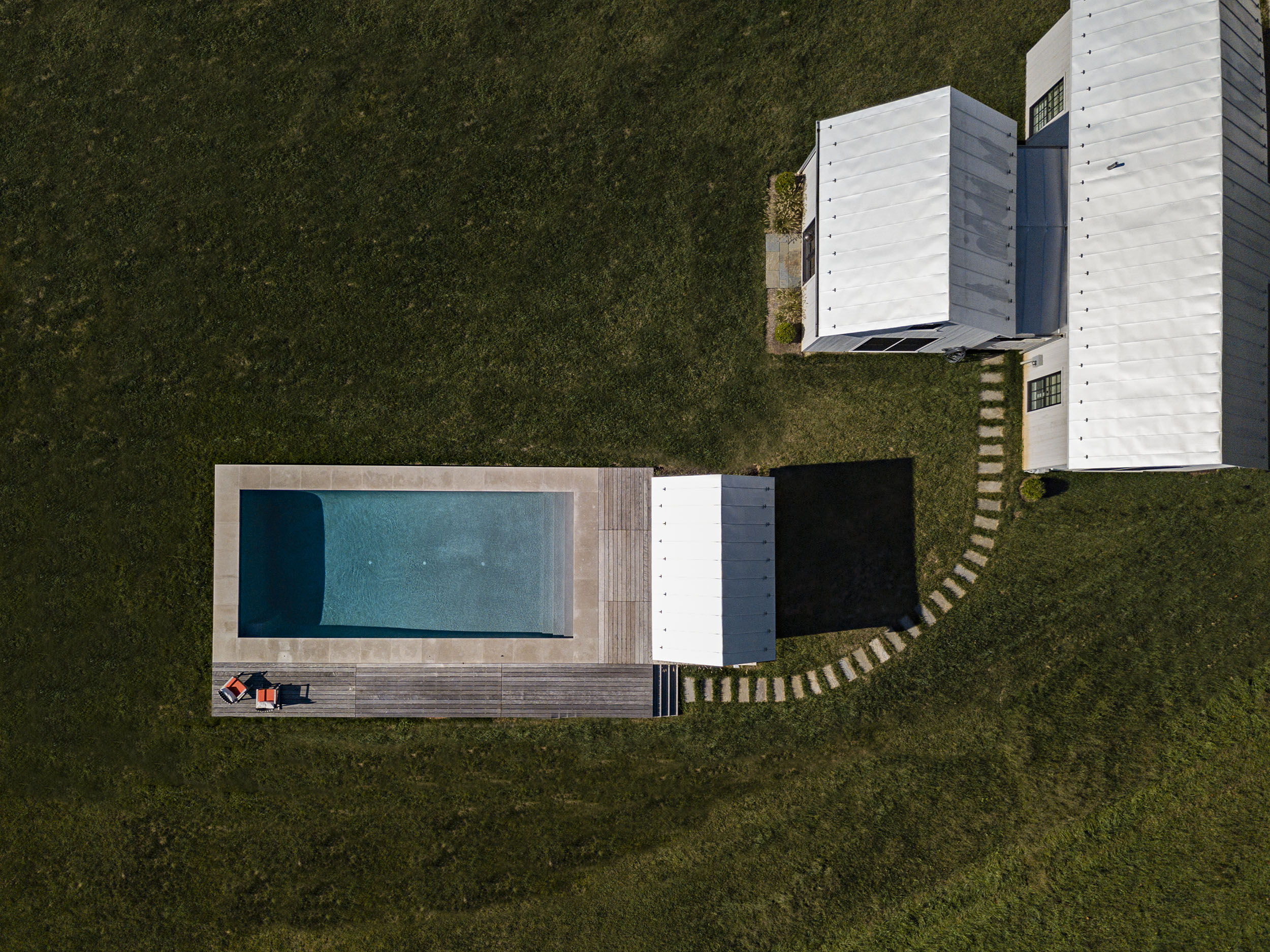 Pool_modern-landscape-architecture-Grounded_Anna-Boeschenstein_aerial.jpg