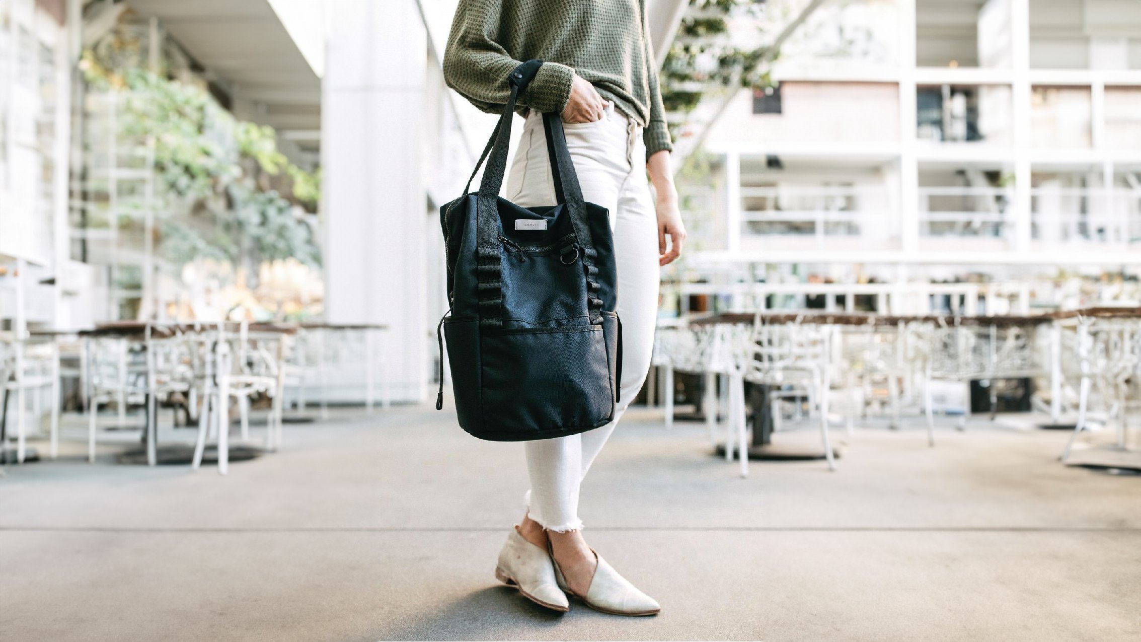 MinimalistBackpack_16by9.jpg