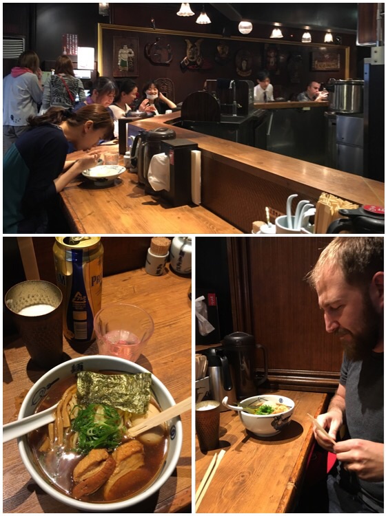 Wish I had taken a photo of the ordering machine (the chicas are crowding around it in the top right corner), but even I have my limits.