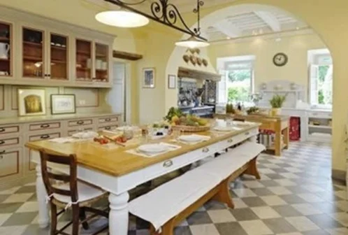 Kitchen1 VB.jpg