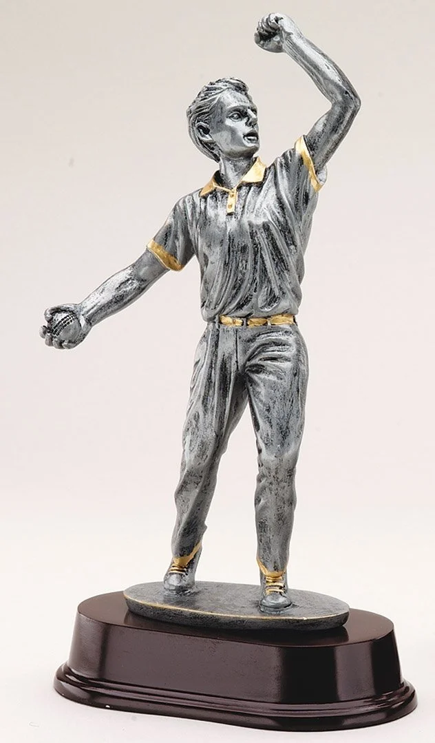 Cricket Bowler 10.5" (Includes Engraving)