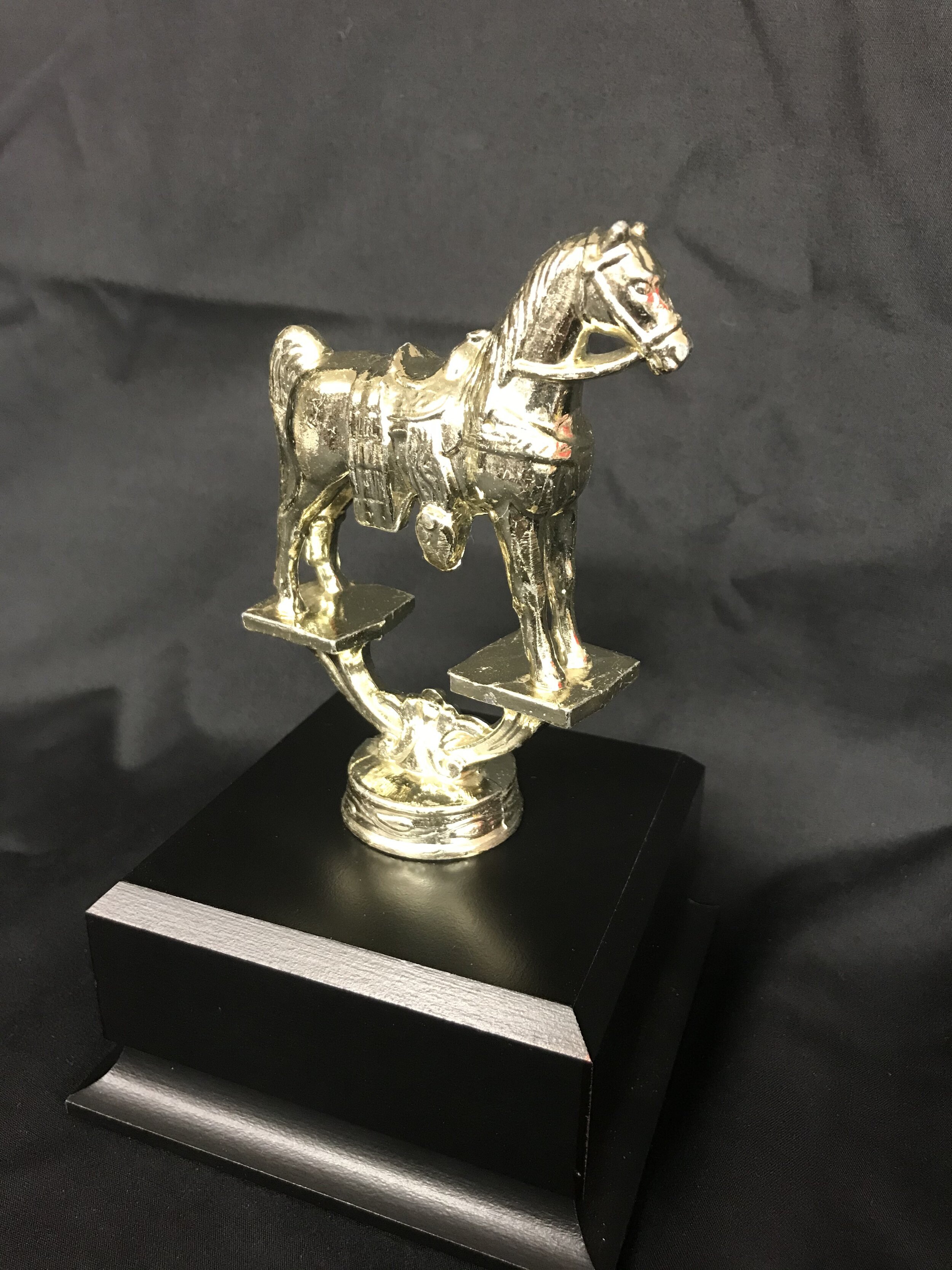 Vintage Classic Trophies — Trophy Gallery Canada, Shop Online, 5000 ...