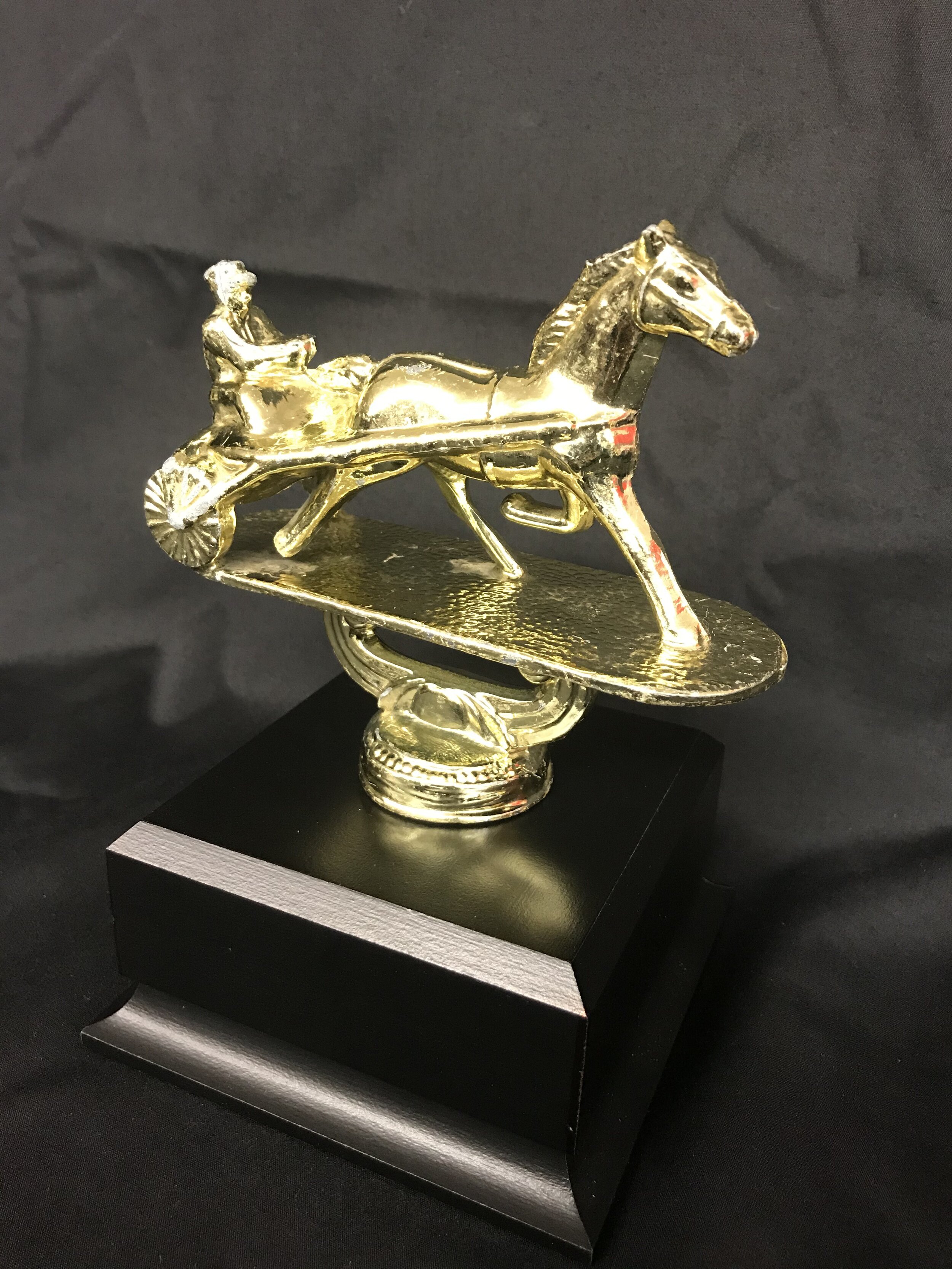 Vintage Horse-Drawn Carriage Trophy 6" (Includes Engraving)